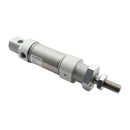 Perspektivische Ansicht des Airtec Kleinzylinders ISO 6432, zeigt die Kolbenstange und Gewindebefestigung.